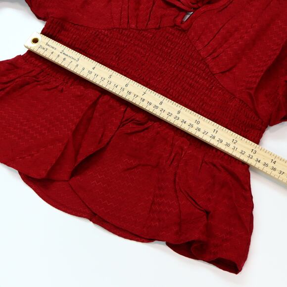Band Of The Free Smocked Waist Top M Red Geometric Ruffle Dolman Sleeve V Neck - Picture 6 of 10